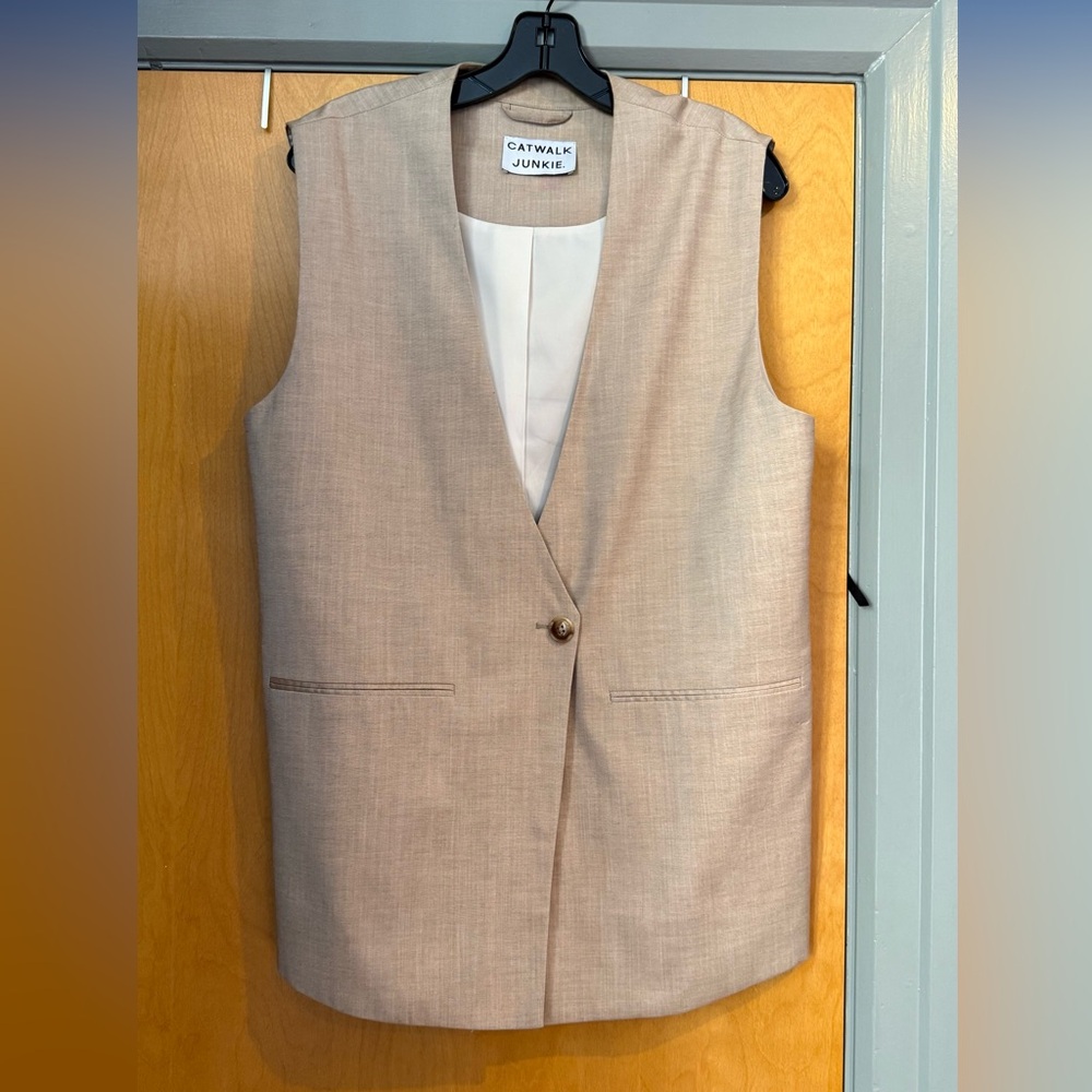 Women's Tan Vest